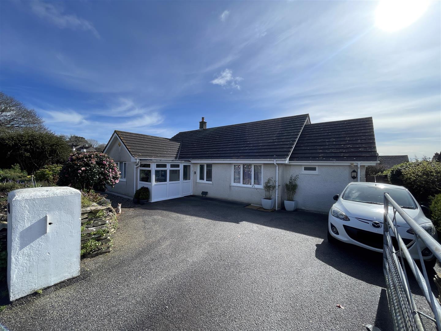 3 bed property in Newbridge Lane, Truro